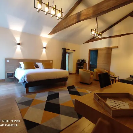 Domaine De L'orfraie فندق مبيت وإفطار