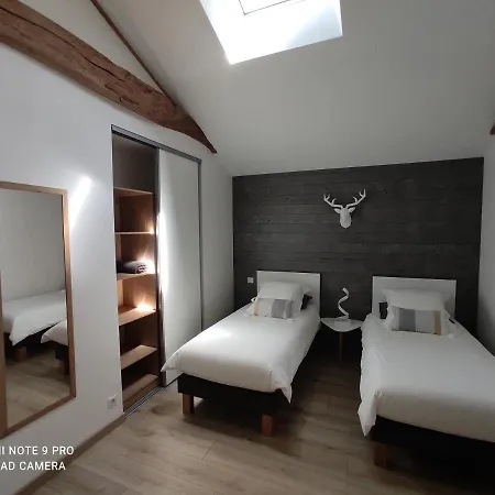 Couette-café Domaine De L'orfraie 3*