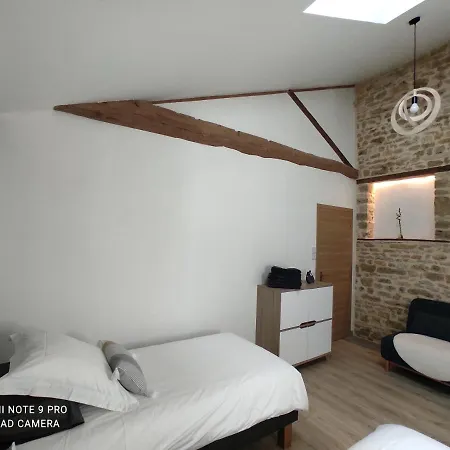 Domaine De L'orfraie فندق مبيت وإفطار 3*