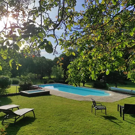 Domaine De L'orfraie 3*